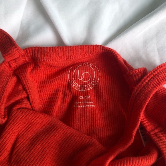 Urban Outfitters Crop Tank Bundle - Picture 3 of 3
